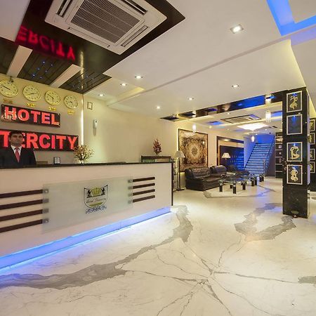 Dewdrop Intercity Hotel Delhi  Extérieur photo